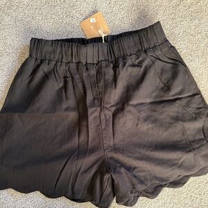 Blu Pepper Black Scalloped High Waist Shorts